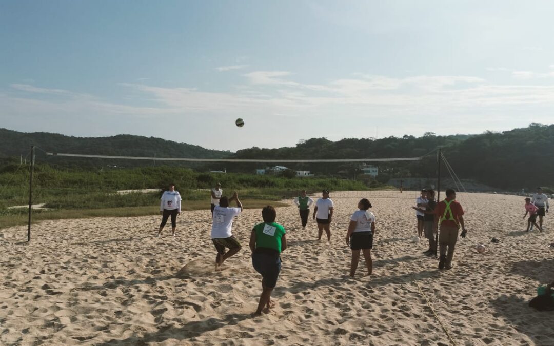 El Centro de Salud de Bahías de Huatulco, celebra sus 14 Años, con Evento Deportivo