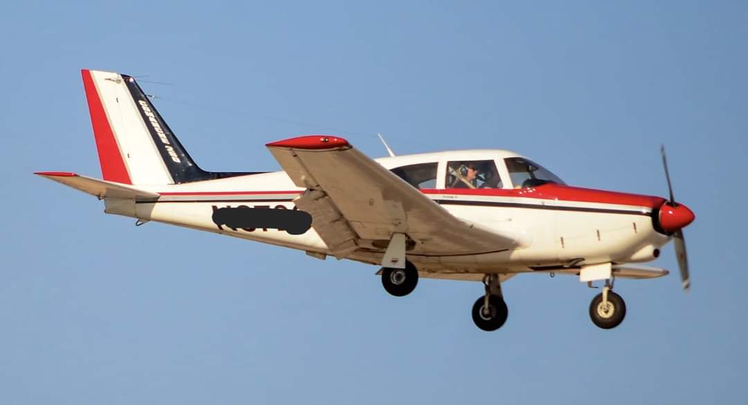 Cae avioneta que salió de Guaymas, Sonora a La Paz, BCS, con turistas; realizan búsqueda