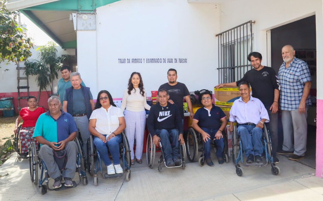 Entrega Irma Bolaños maquinaria y equipo al Taller de Armado y Ensamblado de Sillas de Ruedas