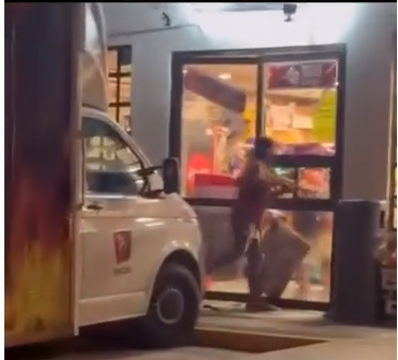 Enfrentamiento violento en Oxxo del centro en Bahías de Huatulco.