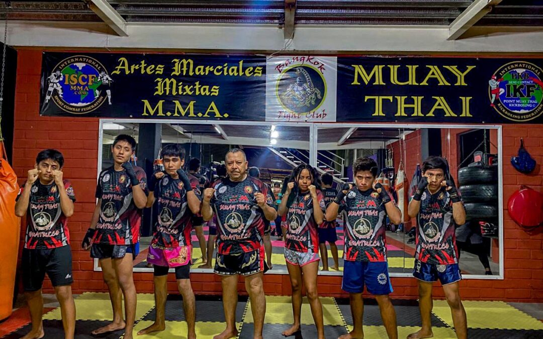 Bangkok muay thai huatulco . Kru Armando tapia Hernández