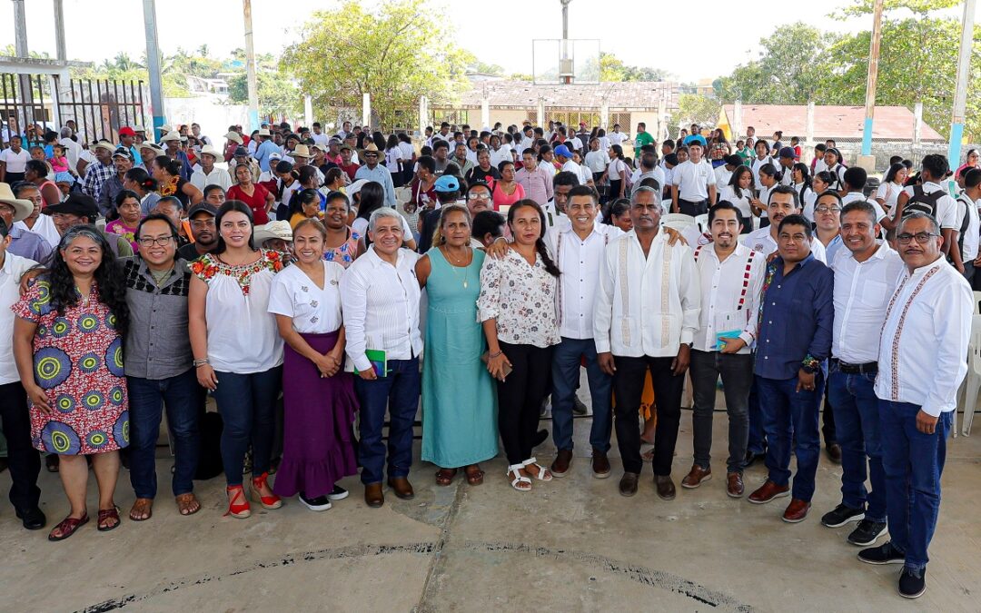 Trabaja Gobierno de Oaxaca para sacar adelante a Santiago Tapextla