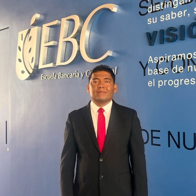 Causó buen impacto el Libro del Oaxaqueño Felipe Valdivieso Vega, sobre el tema de las Asociaciones Civiles.