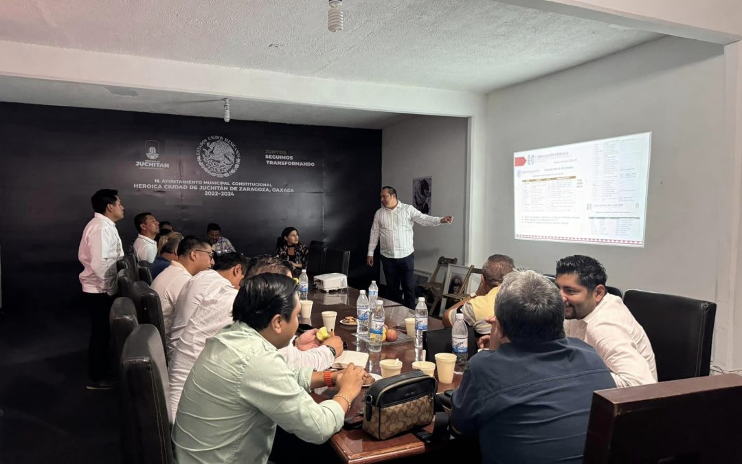 Capacitan a personal y voluntariado del programa Alfabetización para el Bienestar