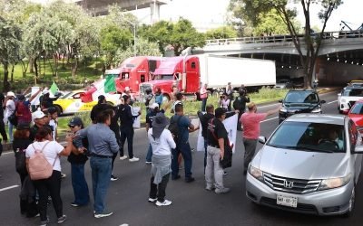 Trabajadores del Pider Judicial Federal aseguran que el movimiento está más fuerte este lunes realizaron una protesta más al manifestarse frente a las oficinas del INE en periférico sur