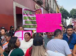 Locatarios de mercados públicos protestan contra la competencia desleal
