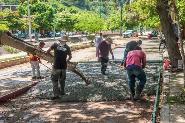 UN GOBIERNO DE HECHOS EN HUATULCO: Julio Cárdenas