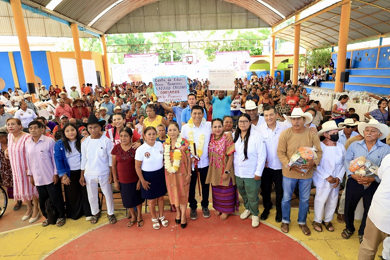Entrega DIF Oaxaca 788 canastas alimentarias en beneficio de cinco municipios de la Costa