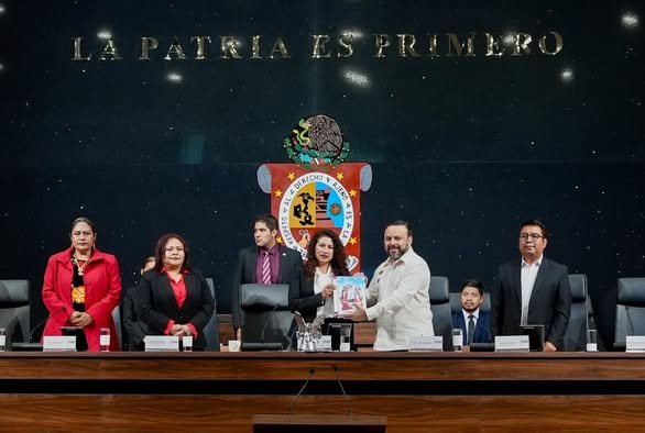 Entrega Poder #Ejecutivo Tercer Informe de Gobierno a LXVI Legislatura