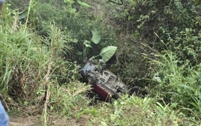 Brinda Gobierno de Oaxaca atención a personas lesionadas en accidente automovilístico en Sierra de Flores Magón