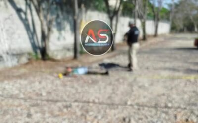 Encuentran persona sin vida en el estacionamiento de autobuses de #Huatulco.