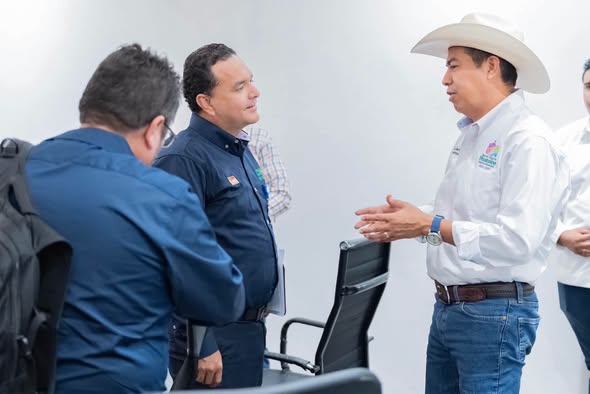 Trabajamos en equipo para fortalecer el servicio de energía eléctrica en Huatulco: Julio Cárdenas
